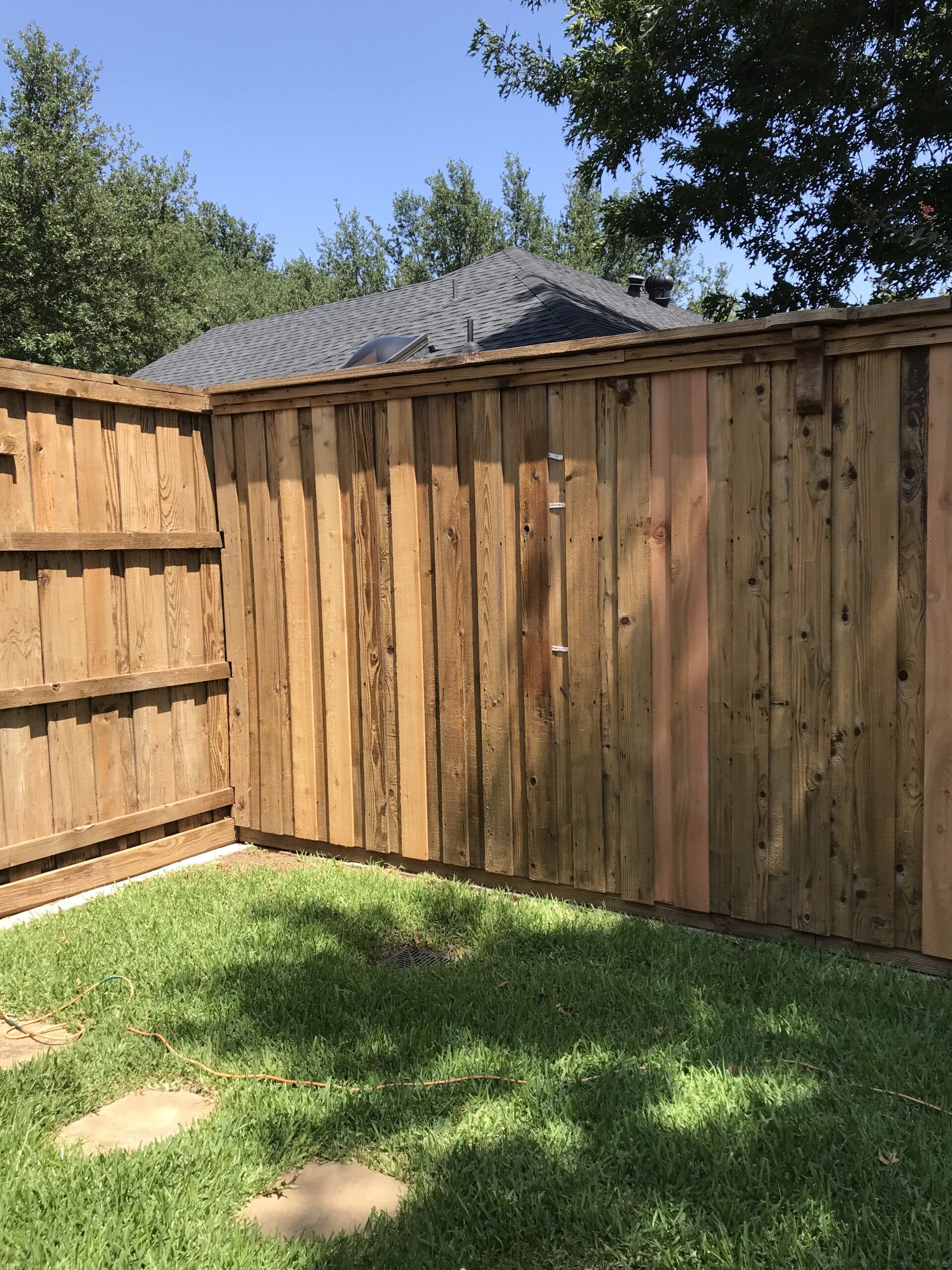 fence-painting-service-dallas